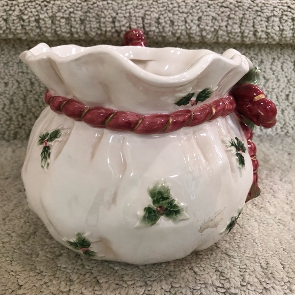🎄Fritz & Floyd Old World Ceramic Santa’s Holly Berry Bag Pitcher (Retired 1990). - Picture 8 of 8